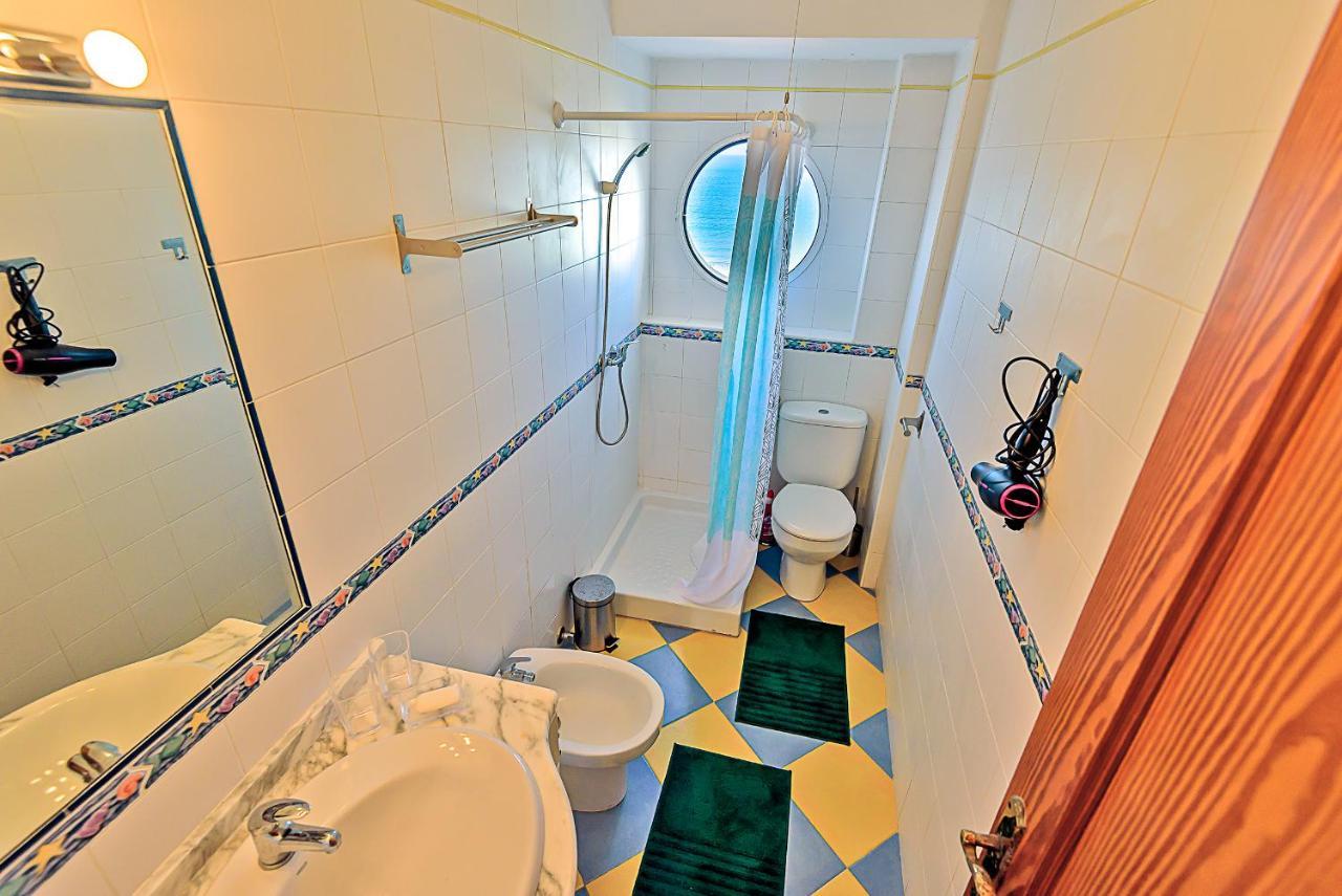 Сasa de vacaciones Ocean Sunset Beachfront House With Terraces *
